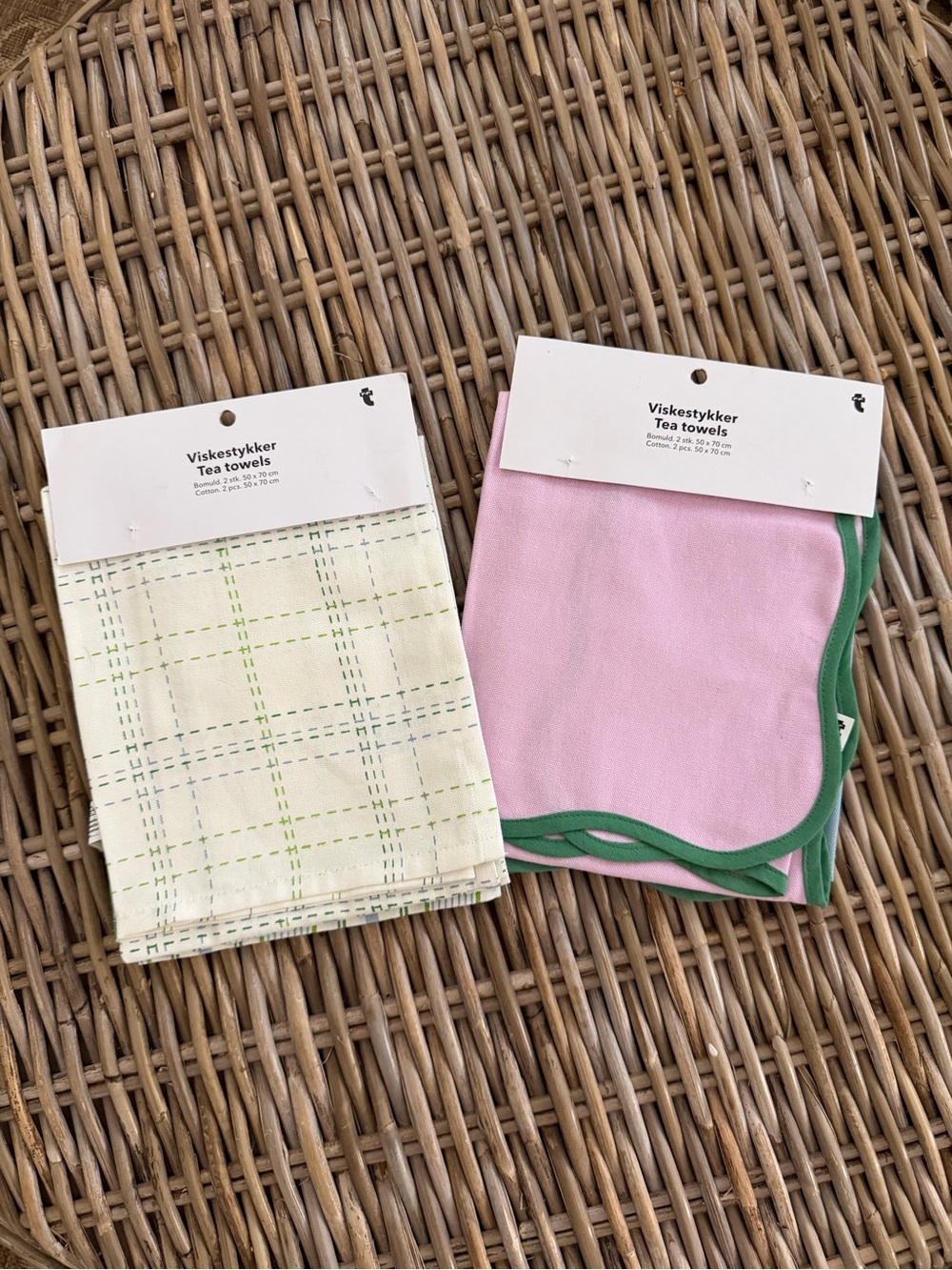 (2) Sets of 2 Kitchen Tea Towels - Flying Tiger Copenhagen- new